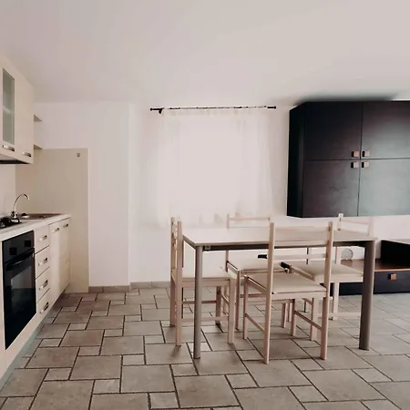Rose Di Fratta Apartment