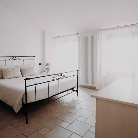 Rose Di Fratta Apartmán